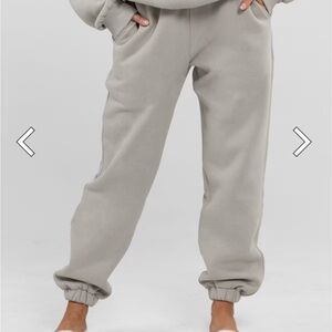 Comfrt Travel Essentials Sweatpants